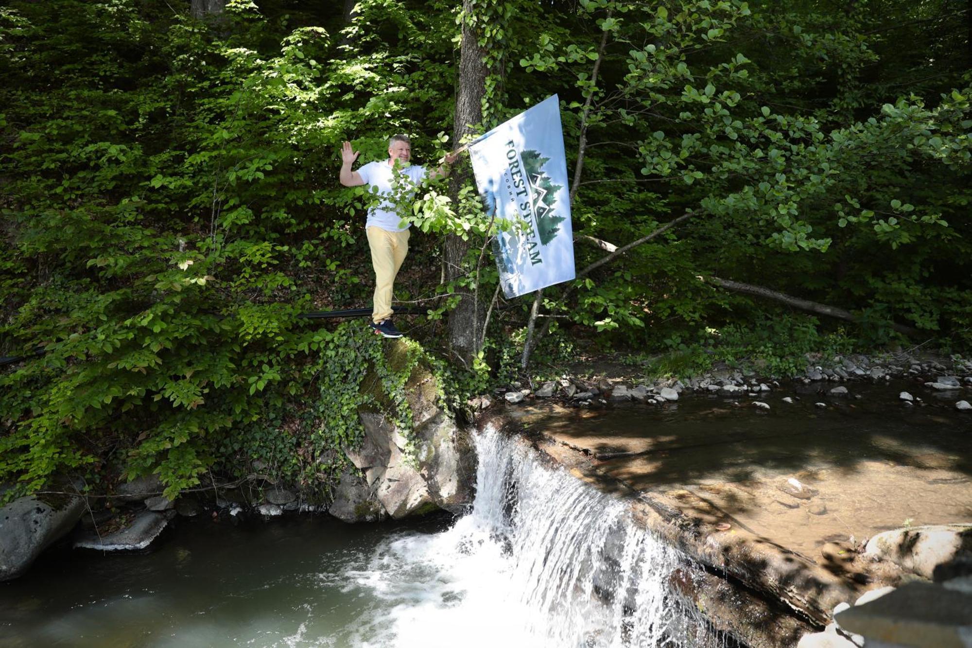 База Відпочинку Forest Stream 斯瓦拉瓦 外观 照片